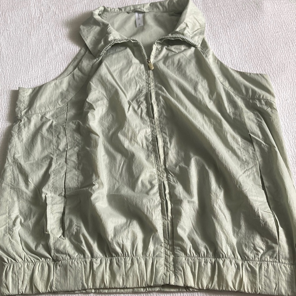 Light Green Women's Sleeveless Jacket